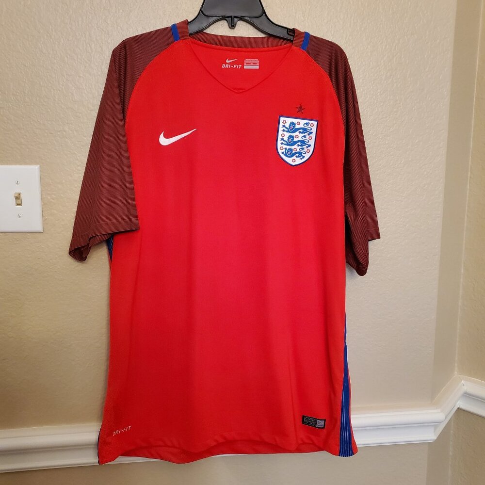 Nike Dri Fit XL 2016 England Soccer Jersey